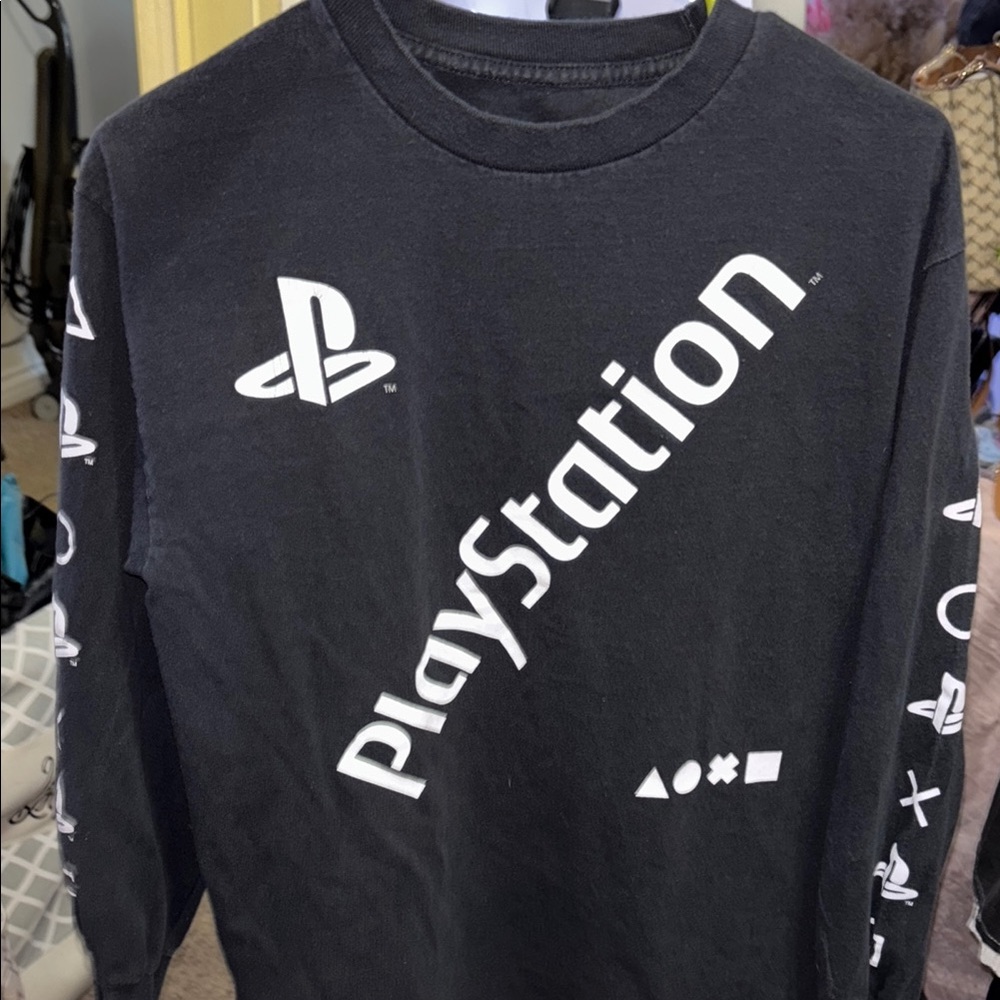 🦋 Sony Black and White PlayStation Long Sleeve Tee